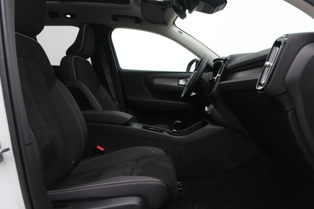 Volvo XC40 Recharge Pro | Incl. BTW | Panoramadak | Trekhaak | ACC | 360° Camera | harman/kardon
