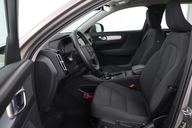 Volvo XC40 1.5 T2 Business Pro | Adaptive cruise | Stoel & stuurverwarming | Carplay | Camera | Navigatie | Full LED | Dodehoek detectie | Keyless | Climate control | PDC | Bluetooth
