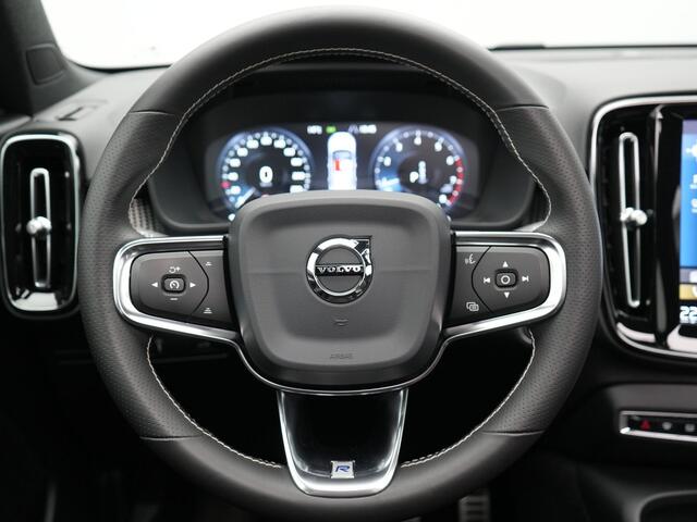 Volvo XC40 T5 AWD R-Design 248pk | Panodak | Alcantara Sportstoelen | Adaptive Cruise | Harman Kardon | Apple Carplay | Pilot Assist | Navigatie | 360 Camera | Virtual | DAB | Stoel & Stuurverwarming |