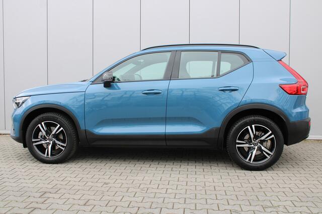Volvo XC40 2.0 B4 Plus Dark