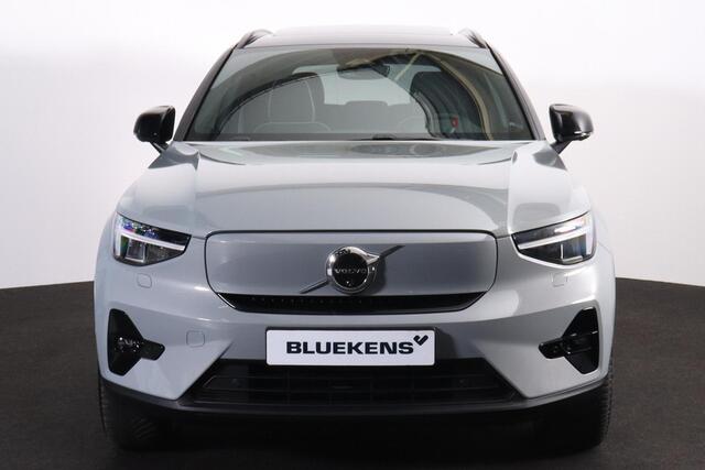 Volvo XC40 Single Motor Extended Range Ultimate 82 kWh Panorama/schuifdak - IntelliSafe Assist & Surround - 360º Camera - Harmon Kardon Audio - Verwarmde voorstoelen, stuur & achterbank - Parkeersensoren voor & achter - Elektr. bedienb. voorstoelen met geheugen link