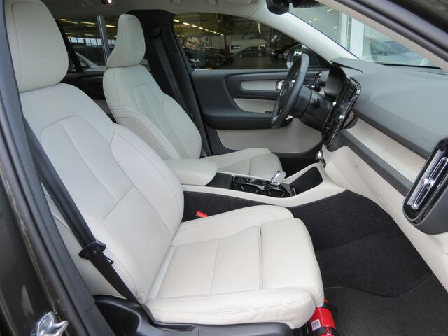 Volvo XC40 2.0 T4 AWD Inscription -190pk- Automaat | Four-C | Panoramadak | Harman Kardon | Rijklaarprijs incl 1 jaar Bovag garantie