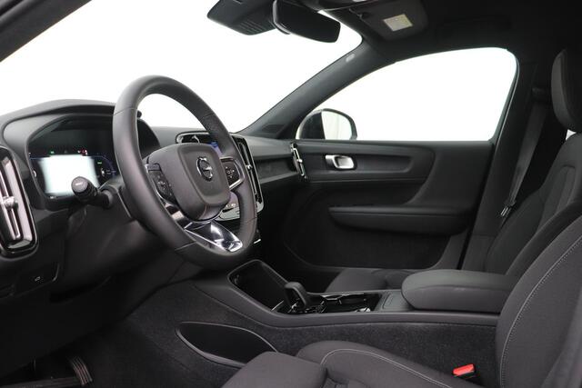 Volvo XC40 Recharge Core 70 kWh | Incl. BTW | Camera | Stoel+Stuurverwarming | 19 Inch | Getint Glas