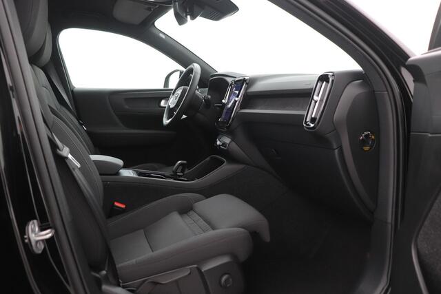 Volvo XC40 Recharge Core 70 kWh | Incl. BTW | Camera | Stoel+Stuurverwarming | 19 Inch | Getint Glas