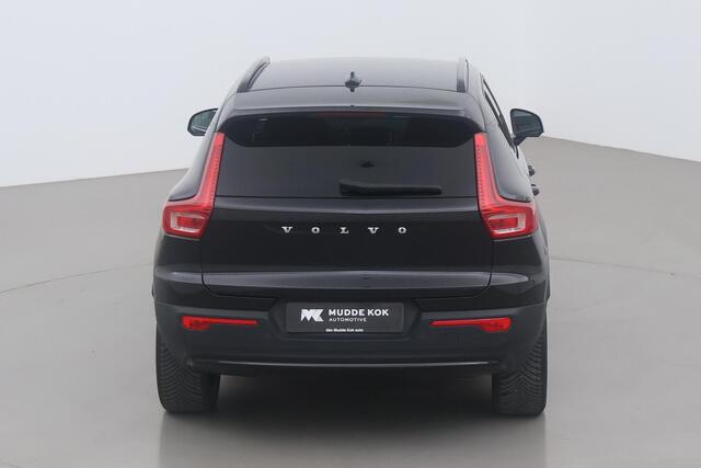 Volvo XC40 Recharge Core 70 kWh | Incl. BTW | Camera | Stoel+Stuurverwarming | 19 Inch | Getint Glas