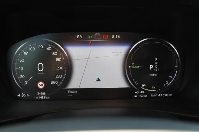 Volvo XC40 T5 262PK Automaat Recharge R-Design Cruise Control / Semi Elektrisch Wegklapbare Trekhaak / 19" Lichtmetalen velgen / Parkeersensoren voor en achter met parkeercamera achter / Road Sign Information