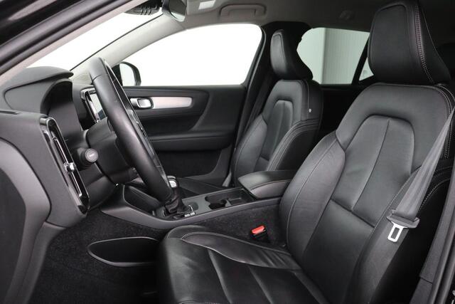 Volvo XC40 1.5 T3 Momentum Pro | Leder | Stoelverwarming | Camera | Navigatie | PDC | Full LED | Climate control