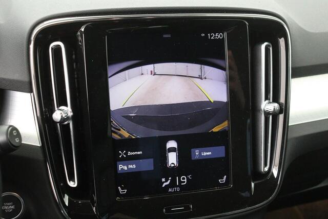 Volvo XC40 1.5 T3 Momentum Pro | Leder | Stoelverwarming | Camera | Navigatie | PDC | Full LED | Climate control