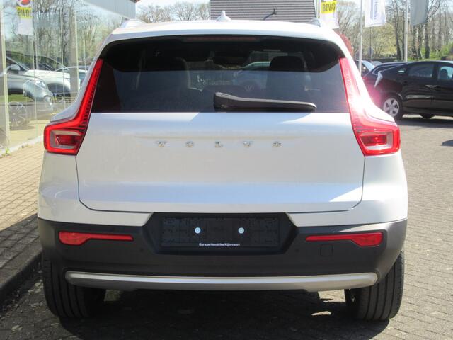 Volvo XC40 1.5 T5 Recharge Inscription, PANO, Trekhaak, Leder (occasion) PHEV