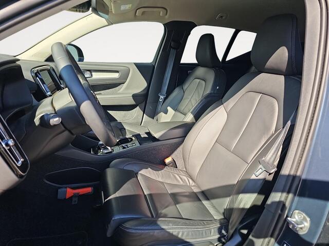 Volvo XC40 1.5 T4 Recharge Inscription | Trekhaak | Lederen bekleding | Stoelverwarming | Keyless Entry |