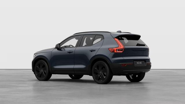 Volvo XC40 B4 197 pk Plus Black Edition | Model 2026 | 20" | Donker glas | Black Grille |