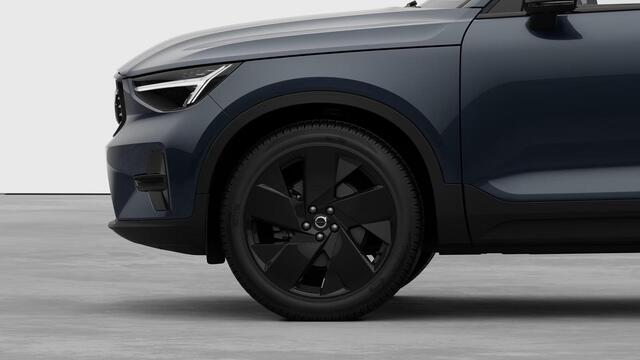 Volvo XC40 B4 197 pk Plus Black Edition | Model 2026 | 20" | Donker glas | Black Grille |