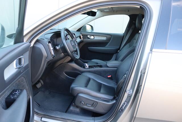 Volvo XC40 1.5 T4 PHEV Recharge Inscription Trekhaak/Panoramadak/Camera/Winter-pack