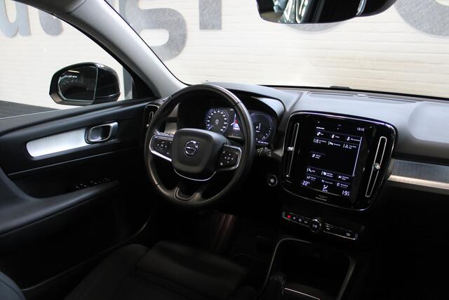 Volvo XC40 1.5 T4 Recharge Inscription Expression | Incl. 12 maanden garantie | Navigatie | Cruise | Wegklapbare trekhaak | Parkeersensoren | LED koplampen | Isofix | Virtueel dashboard | 1800 kg trekgewicht |
