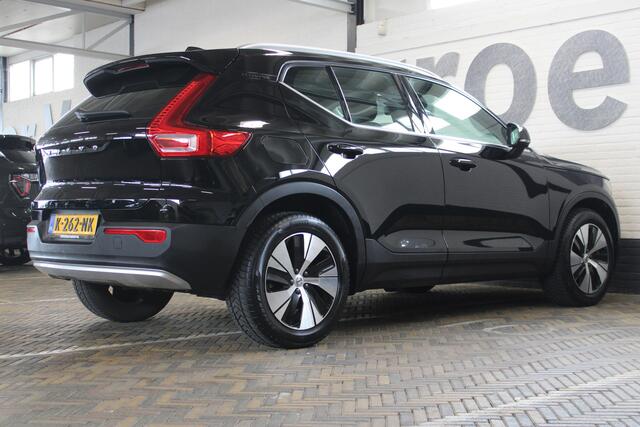 Volvo XC40 1.5 T4 Recharge Inscription Expression | Incl. 12 maanden garantie | Navigatie | Cruise | Wegklapbare trekhaak | Parkeersensoren | LED koplampen | Isofix | Virtueel dashboard | 1800 kg trekgewicht |