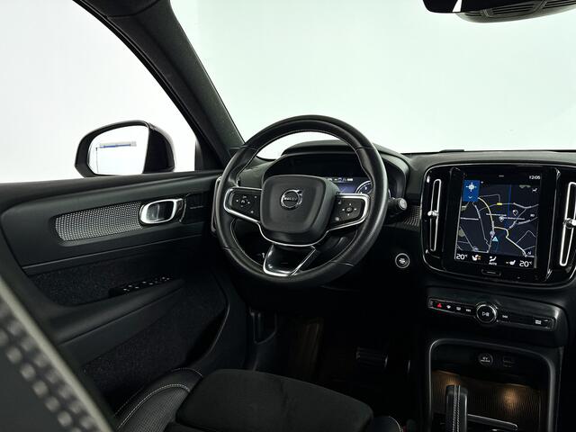Volvo XC40 T3 Aut. R-Design | Harman Kardon | Stoel- en stuurverwarming | Parkeercamera | Trekhaak