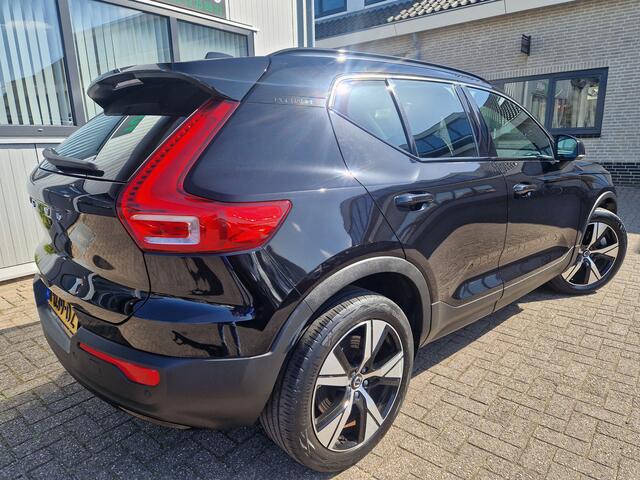 Volvo XC40 Recharge P8 AWD R-Design Camera | Vewarmd stuur