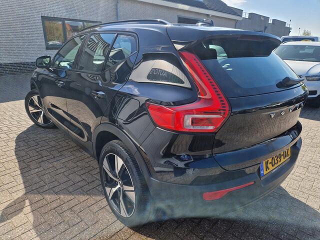 Volvo XC40 Recharge P8 AWD R-Design Camera | Vewarmd stuur
