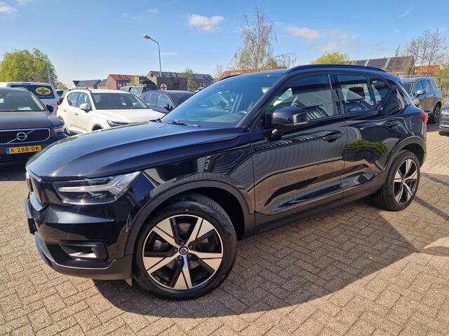 Volvo XC40 Recharge P8 AWD R-Design Camera | Vewarmd stuur