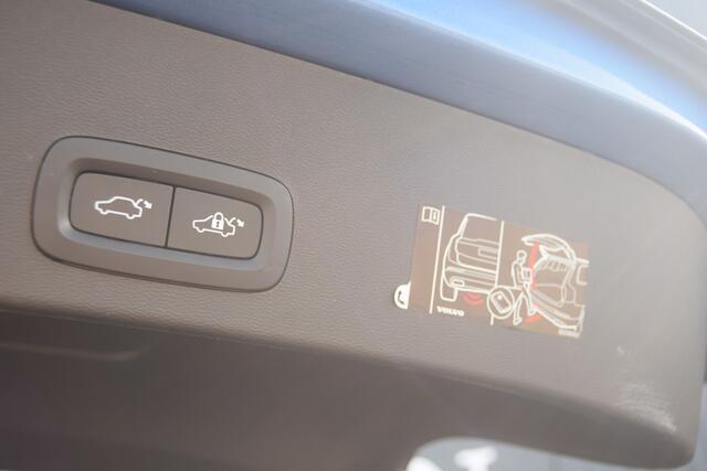Volvo XC40 Recharge P8 AWD R-Design