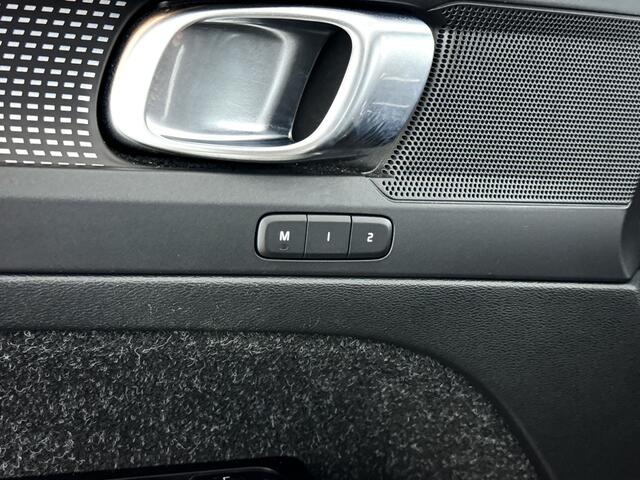 Volvo XC40 Recharge P8 Aut. AWD R-Design | Parkeercamera | Trekhaak | Stoel- en stuurverwarming