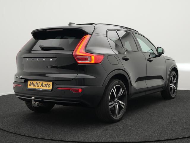 Volvo XC40 T5 Recharge R-Design 261PK Plug In Hybrid | PHEV | Trekhaak af Fabriek | Panodak | Harman Kardon | Alcantara Sportstoelen Verwarmd | 19'' L.M. | Camera |