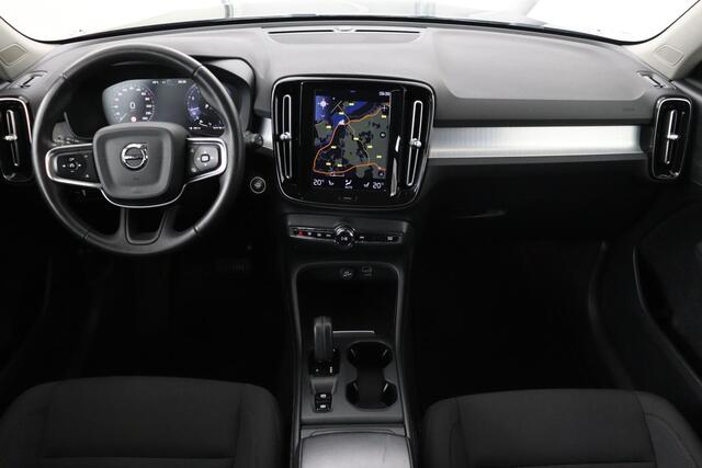 Volvo XC40 1.5 T3 Business Pro | Stoel & stuurverwarming | Trekhaak | Adaptive cruise | Camera | Carplay | Keyless | Full LED