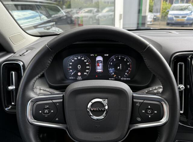 Volvo XC40 1.5 T3 Inscription |Leder|Panorama|Camera|