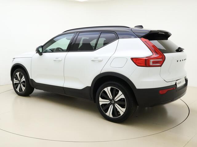 Volvo XC40 Recharge Plus 70 kWh / Wool Blend / El. Trekhaak / Getint glas / Adapt. Cruise / BLIS / El. Achterklep / Stoel + Stuurw. Verwarming / Keyless / 19 + all season /