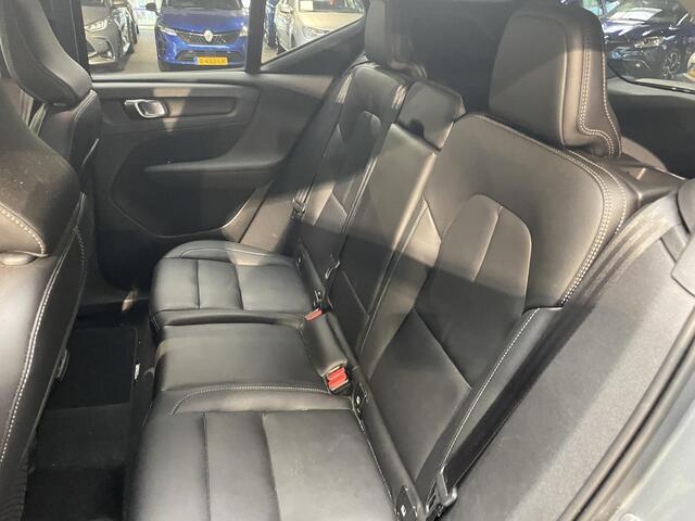 Volvo XC40 2.0 T5 AWD Intro Edition Automaat | Elektrisch pano schuifdak | Lederbekleding