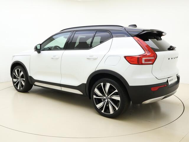 Volvo XC40 Recharge P8 408PK AWD R-Design / Lederen bekleding / Trekhaak / H&K audio / Stoelen met geheugen / camera voor en achter /