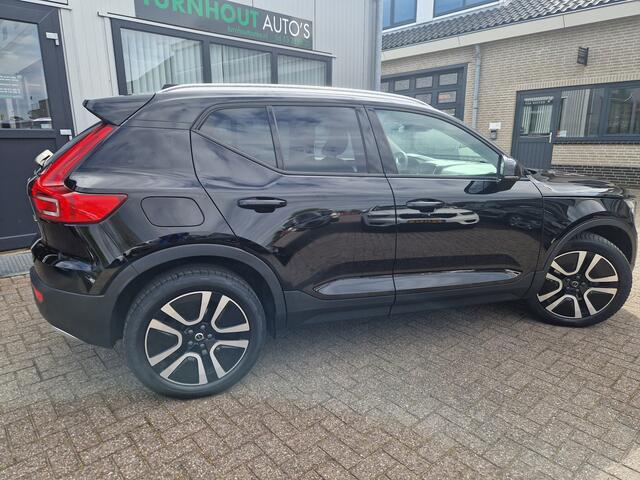 Volvo XC40 1.5 T3 Momentum Pro Panoramadak | 19"| getinte ramen
