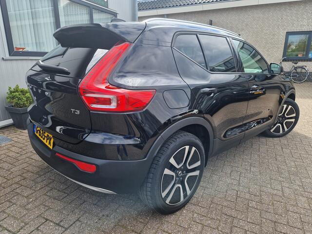Volvo XC40 1.5 T3 Momentum Pro Panoramadak | 19"| getinte ramen