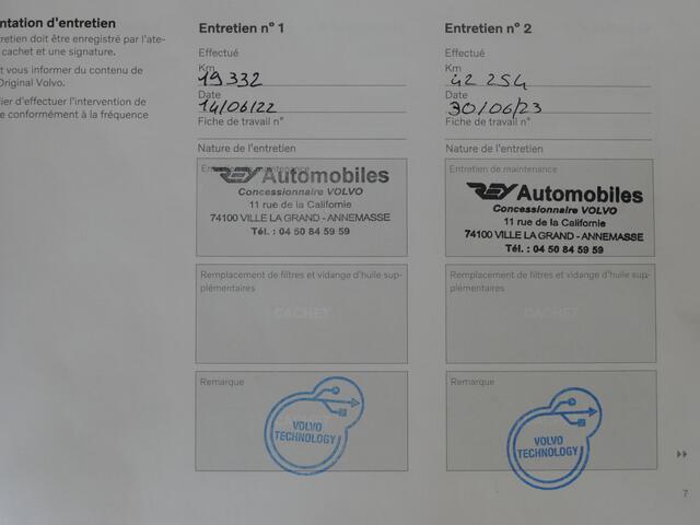 Volvo XC40 T2 AUT R-Design 12 MND garantie Navi / Stuur- en stoelverwarming / Keyless Entry