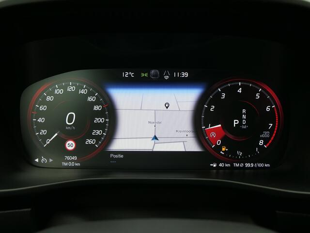 Volvo XC40 T2 AUT R-Design 12 MND garantie Navi / Stuur- en stoelverwarming / Keyless Entry