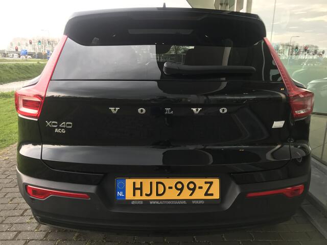 Volvo XC40 1.5 T4 Recharge R-Design | Rijklaar incl 12 mnd Bovag | Panoramadak Adaptieve cruise Donker glas