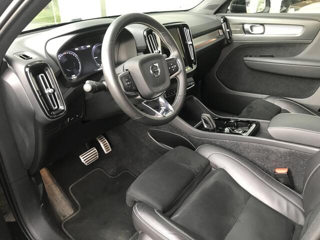 Volvo XC40 1.5 T4 Recharge R-Design | Rijklaar incl 12 mnd Bovag | Panoramadak Adaptieve cruise Donker glas