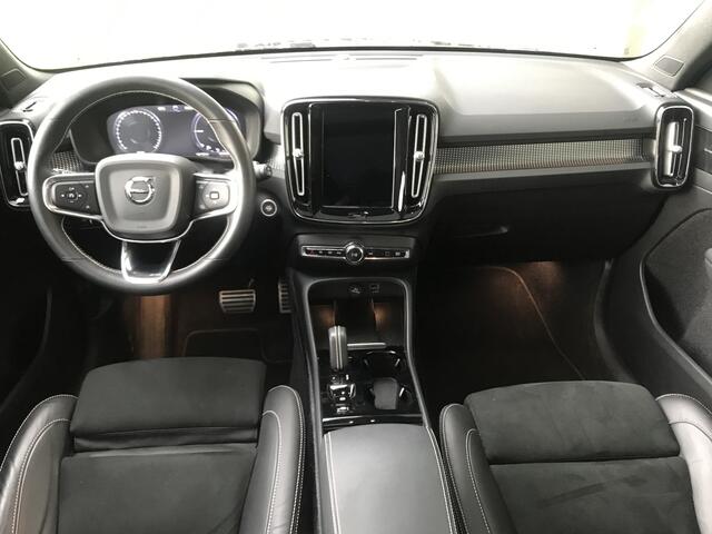 Volvo XC40 1.5 T4 Recharge R-Design | Rijklaar incl 12 mnd Bovag | Panoramadak Adaptieve cruise Donker glas