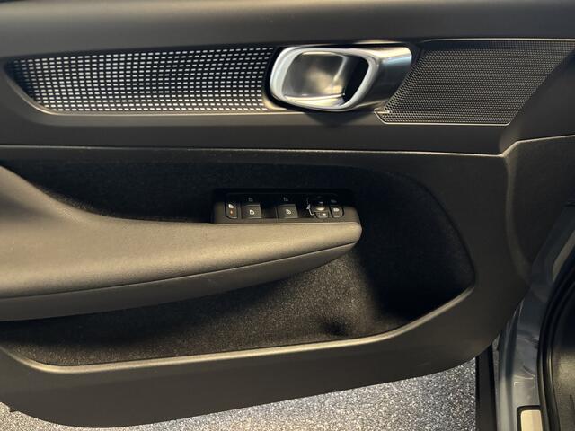 Volvo XC40 T4 Recharge R-Design / Panoramadak / Stoel- en stuurverw / BLIS / Dab+ / Apple Carplay / 360 camera / Park assist / Keyless / Elek achterklep - Full LED -