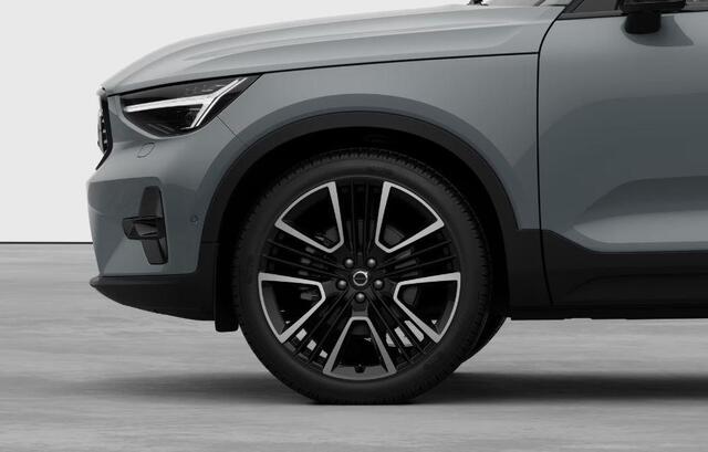 Volvo XC40 2.0 B4 Ultra Dark | Pixel LED | 360° Camera | Leder | 21'' | Panorama Schuifdak | Harman/Kardon | Keyless | Blis | Adaptieve Cruise Controle |
