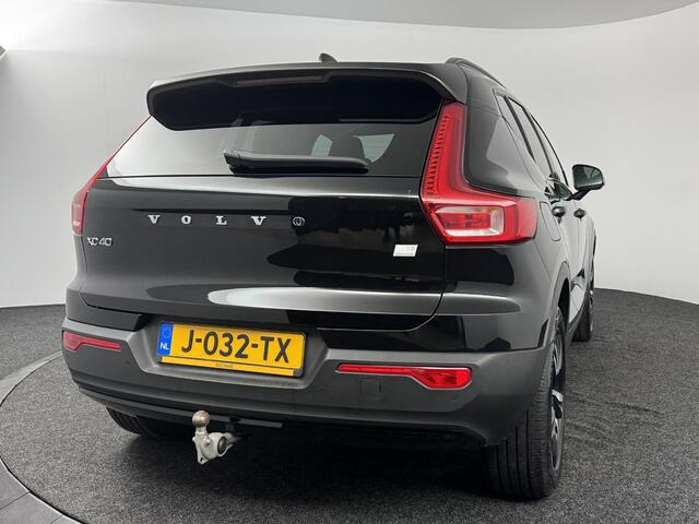 Volvo XC40 1.5 T5 Recharge R-Design | BOSE | Leder | Stoelverwarming | Apple Carplay/Android Auto | Trekhaak elektrisch wegklapbaar | Parkeersensoren voor, achter en achteruitrijcamera