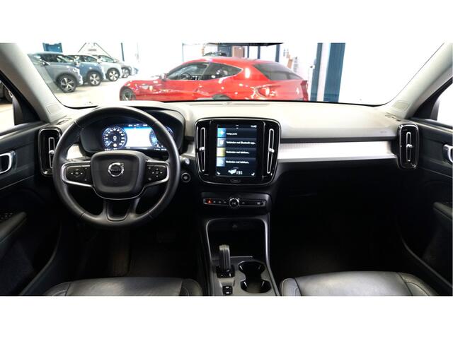 Volvo XC40 2.0 D3 AWD 110kW/150pk Aut8 Momentum Pro LED KOPLAMPEN + LANE ASSIST + LEER + STOELVERWARMING + NAVI SENSUS + KEYLESS ENTRY&GO + CAMERA + EL.ACHTERKLEP + CLIMA + CRUISE + KEYLESS ENTRY&GO + DRIVE MODES + PARKSENSOREN V&A + 18" LM-VELGEN!!
