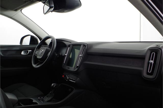 Volvo XC40 1.5 T3 > 157pk/Afneembare trekhaak/Camera/Getint glas/18inch velgen...