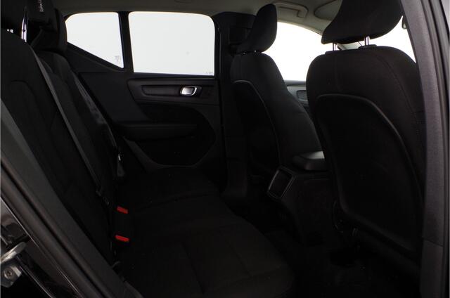 Volvo XC40 1.5 T3 > 157pk/Afneembare trekhaak/Camera/Getint glas/18inch velgen...