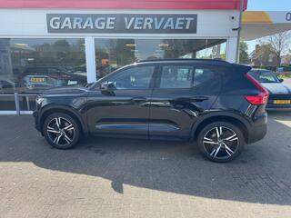 volvo-xc40-1.5-t4-recharge-r-design