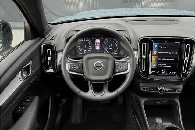 Volvo XC40 1.5 T4 Recharge R-Design - Pano - Navi - ACC - Camera - Winterpakket - Rijklaar