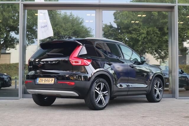 Volvo XC40 2.0 D3 Momentum | Trekhaak | Stoelverwarming | Navigatie | Polestar optimalisatie