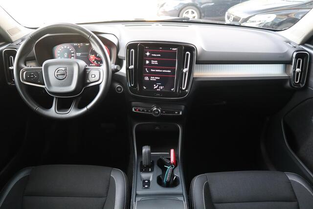 Volvo XC40 2.0 D3 Momentum | Trekhaak | Stoelverwarming | Navigatie | Polestar optimalisatie