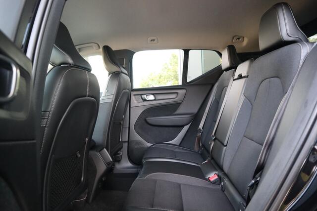 Volvo XC40 2.0 D3 Momentum | Trekhaak | Stoelverwarming | Navigatie | Polestar optimalisatie