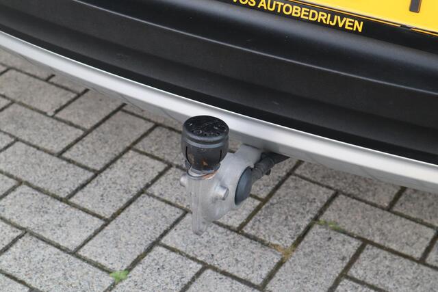 Volvo XC40 2.0 D3 Momentum | Trekhaak | Stoelverwarming | Navigatie | Polestar optimalisatie